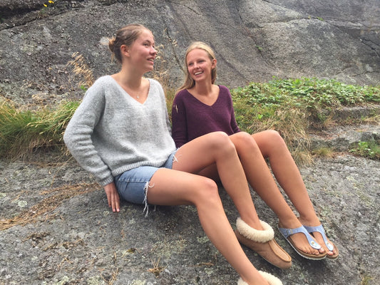 THEAGENSER MED V-HALS